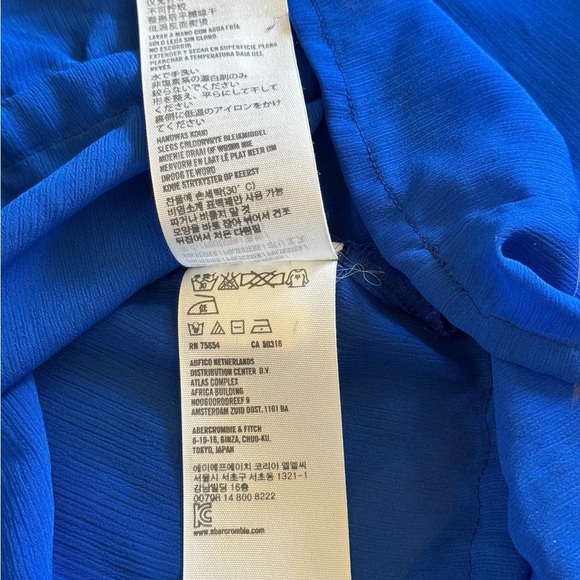 Hollister Blue Blouse with Billowy Sleeves and Ruffled Hem - Picture 6 of 7